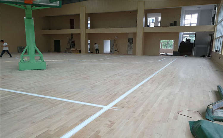 你知道如何正確的挑選運動(dòng)木地板嗎？