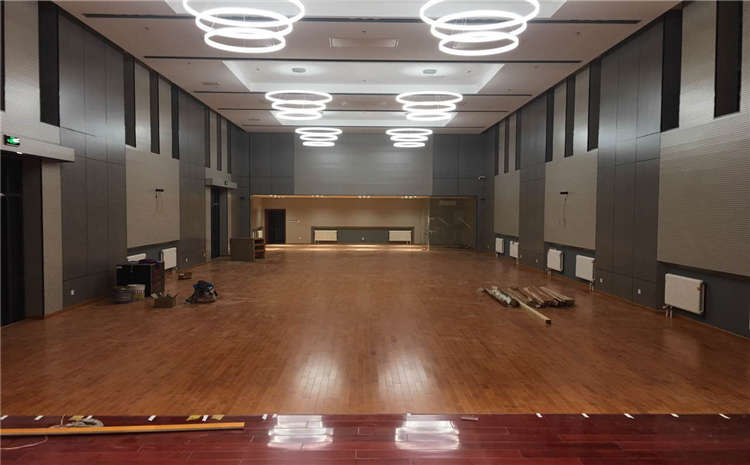 河南運動(dòng)木地板刷漆工藝流程
