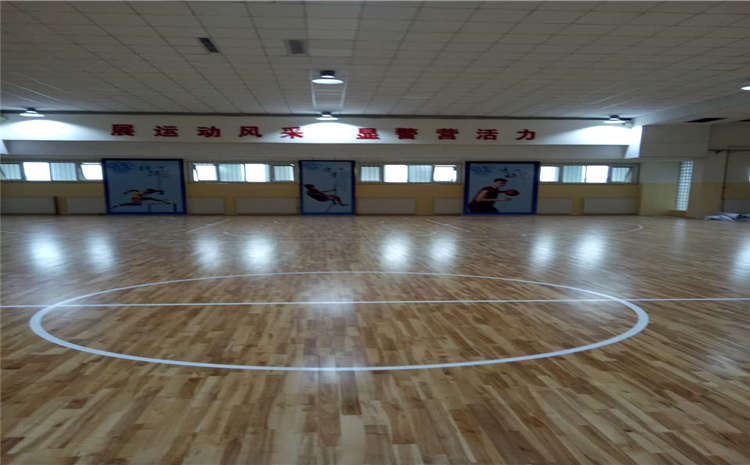 楓樺木實(shí)木運動(dòng)地板圖片及價(jià)格