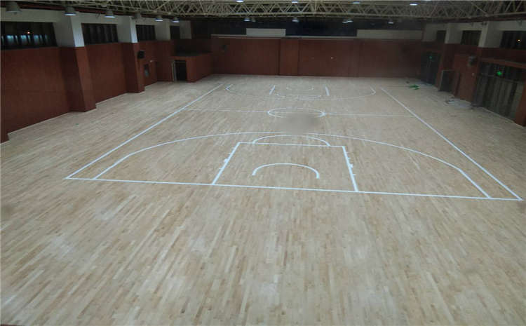 體育館木地板一般多少錢(qián)？24厚