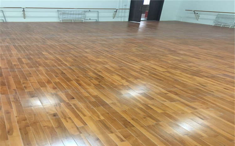 22厚舞臺木地板品牌廠(chǎng)**