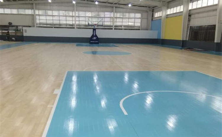 籃球館運動(dòng)木地板為什么會(huì )出現板邊破損現象？