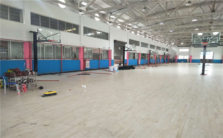 拼接板羽毛球館木地板怎么保養？