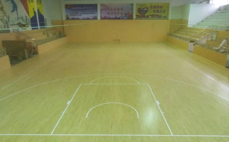松木運動(dòng)籃球地板怎么翻新