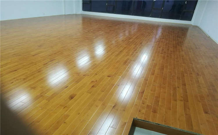 松木籃球場(chǎng)地木地板單層龍骨結構