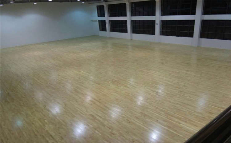 吉林柞木運動(dòng)木地板多少錢(qián)合適