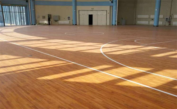 俄勒岡松體育館實(shí)木地板板式龍骨結構