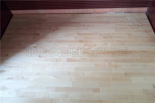 山西太原龍頭大廈運動(dòng)木地板鋪設工程