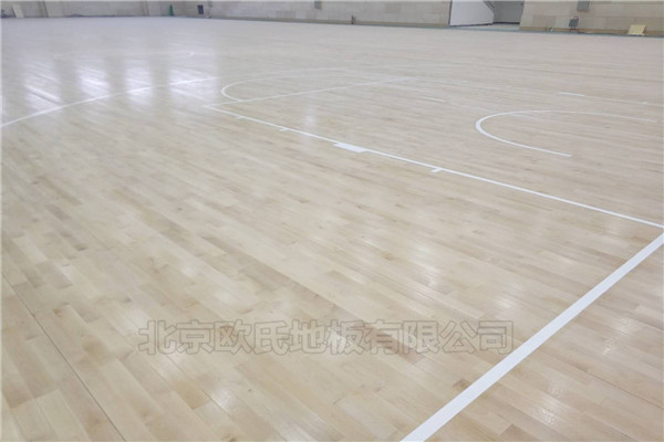 廣東湛江鋼鐵廠(chǎng)籃球館木地板案例