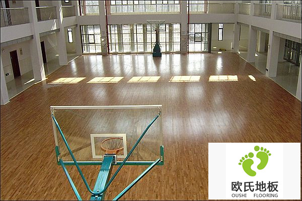 體育木地板安裝需要專(zhuān)業(yè)的施工團隊