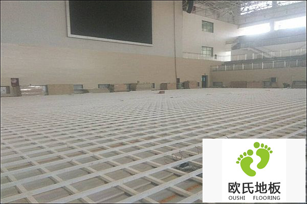 體育館木地板泡水，不要慌！小編來(lái)幫您！
