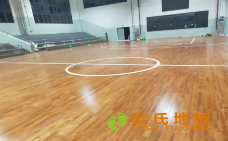 長(cháng)沙軌道交通水渡河車(chē)輛段體育館木地板案例